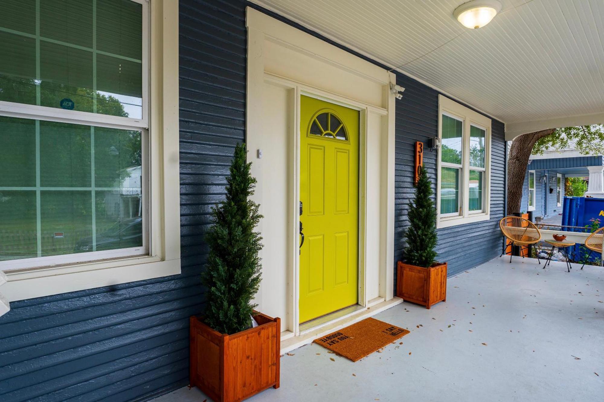 The Green Door In Ybor 坦帕 外观 照片